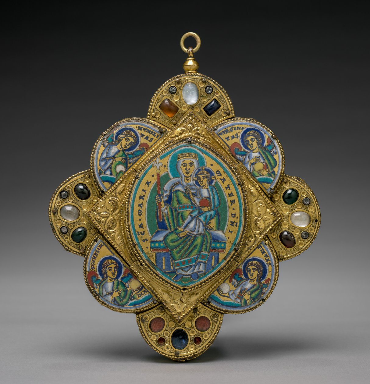 Bakire ve Çocuklu Kolye, c. 1160-1170. by Godefroid de Huy