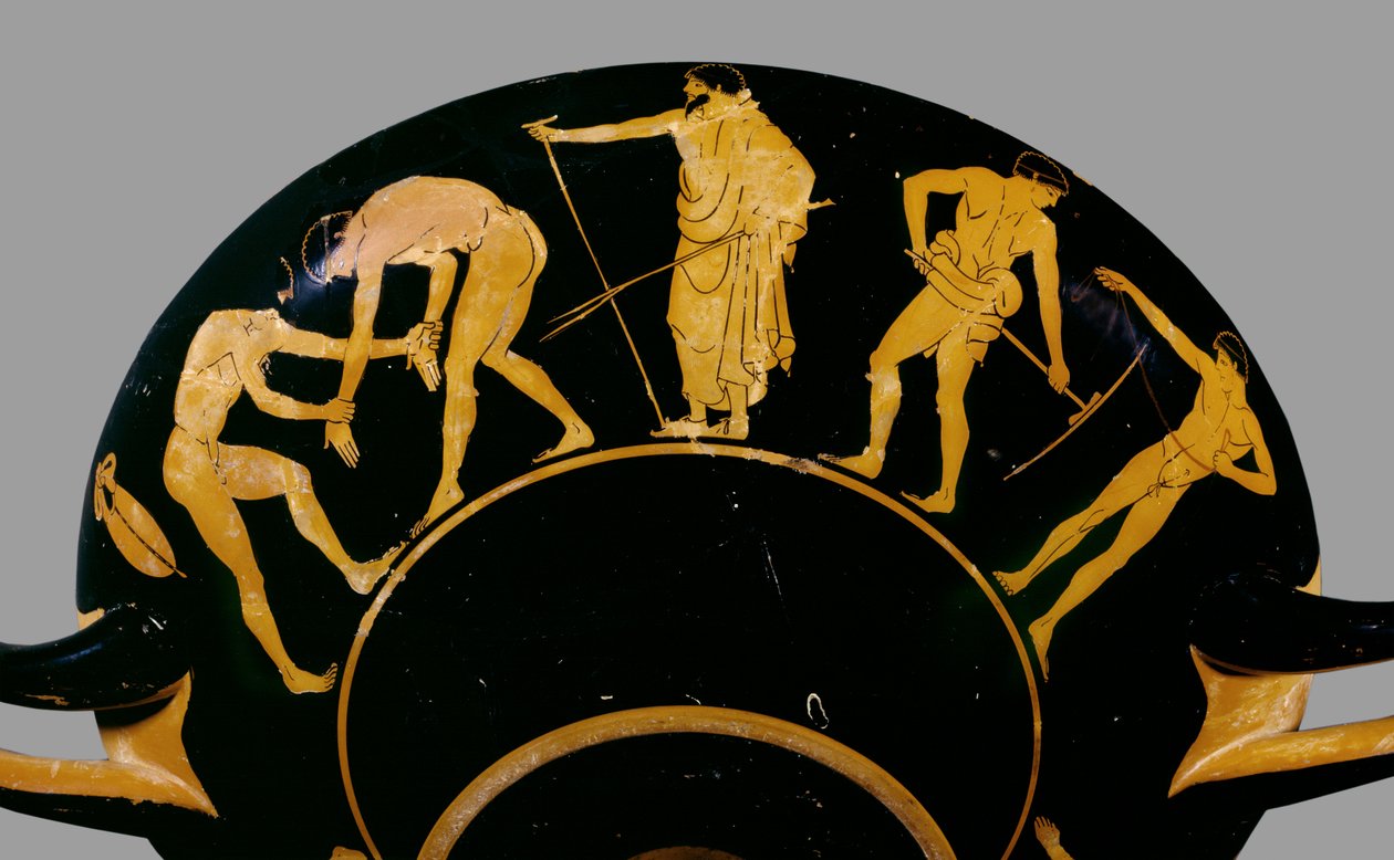 Atina kırmızı figürlü fincan; güreşçiler ve diğer sporcularla birlikte bir antrenör tasviri, MÖ 480 (seramik) by Greek