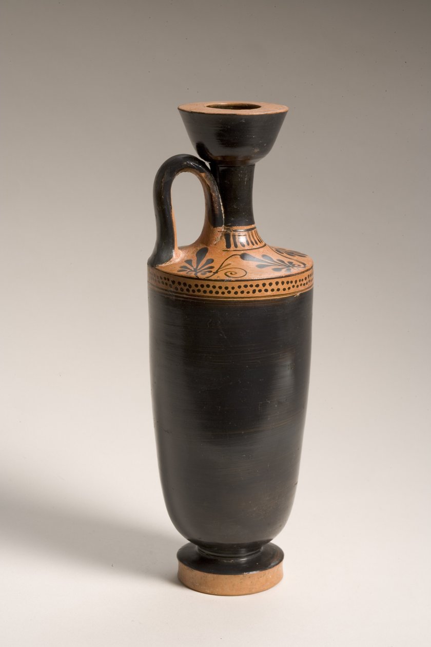 Tavan arası siyah camlı lekythos (seramik) by Greek