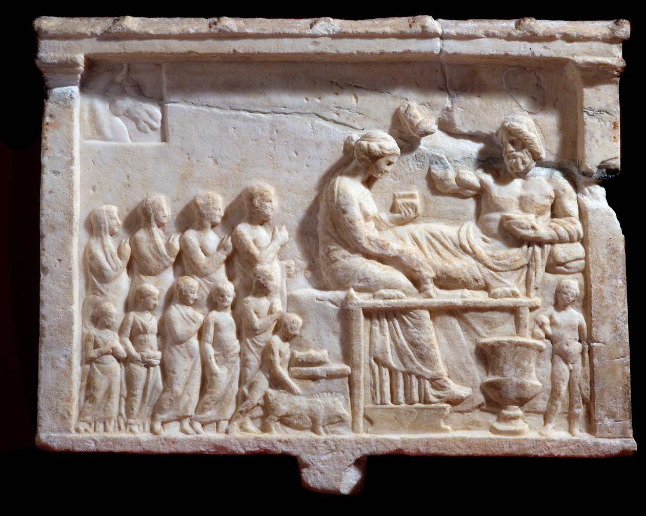 Yunan Sanatı: “” ziyafet sahnesini temsil eden kabartma””, MÖ 300 Dim 48x65x6 cm Mantua (mantua) Palazzo Ducale, Coll statuaria, env n 6684 İtalya - Yunan uygarlığı: Ziyafeti temsil eden mermer kabartma (48x65x6 cm), MÖ 3. yüzyıl - Mantua , Palazzo Ducale by Greek
