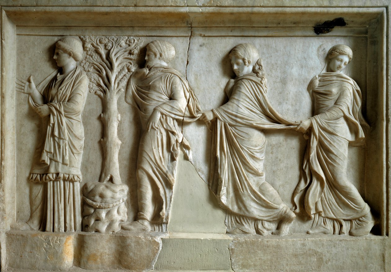 Yunan sanatı: genç bir kadını izleyen üç periyi temsil eden alçak kabartma. 2. yüzyıl M.Ö. Atina, Piree Müzesi by Greek