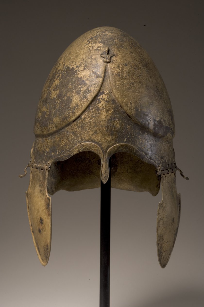 Fallik aplikeli miğfer, Chalcidian, MÖ 5.-4. yy (bronz) (ayrıca bkz. 249031 ve 34) by Greek
