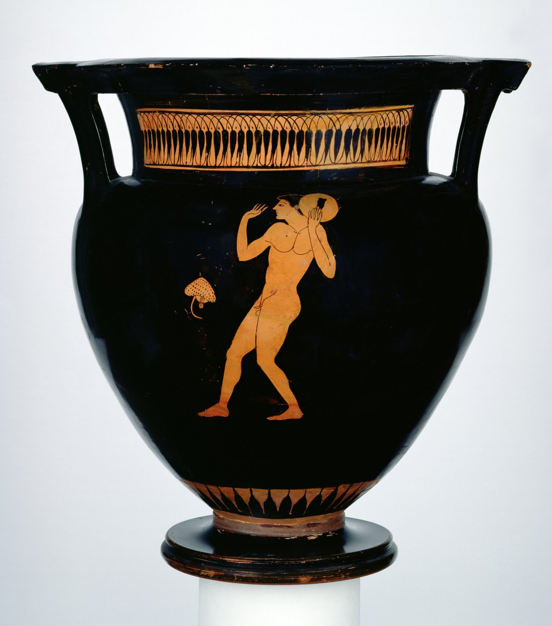 Disk atıcıyı betimleyen kırmızı figürlü krater (seramik) by Greek School