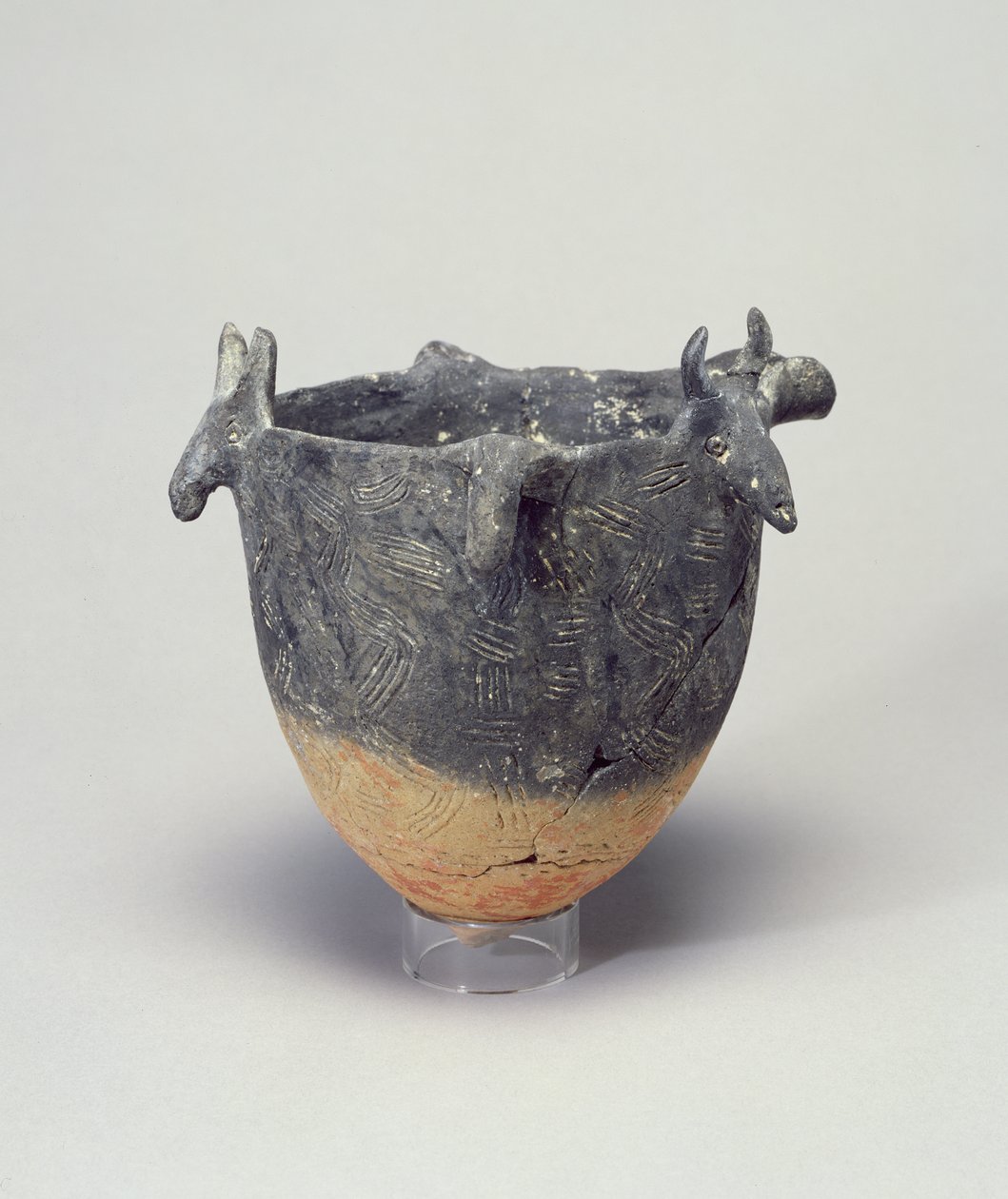 Lale Kase, Boğa Başlı, Kıbrıs, MÖ 2400-2200 (kil) by Greek School
