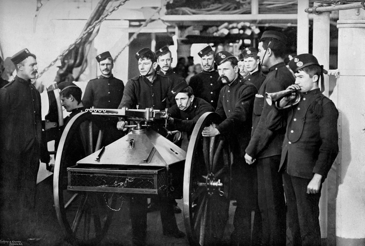 Yatılıları püskürtmek egzersizi, Sheerness Gunnery Okulu, Kent, 1896 by Gregory and Co