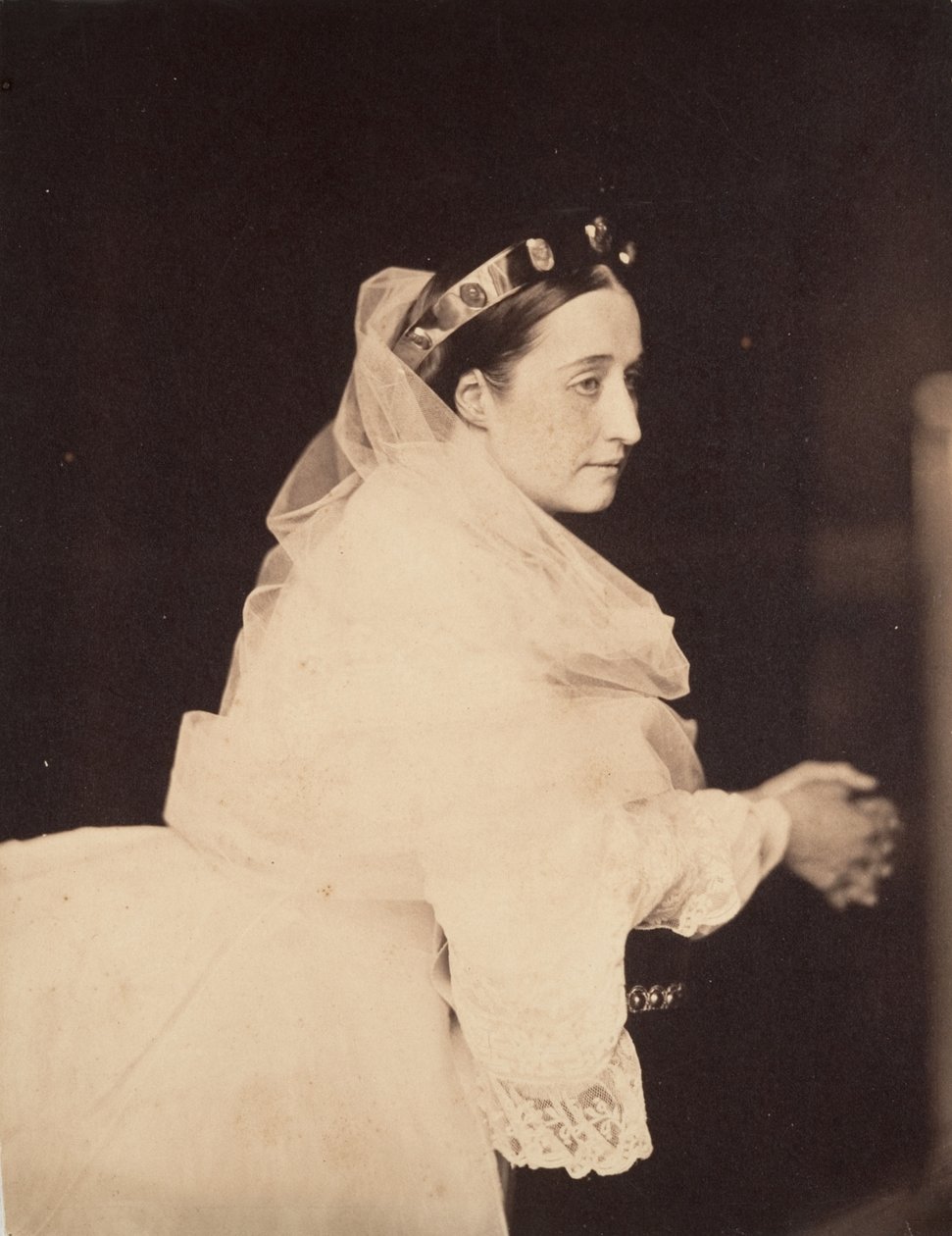 İmparatoriçe Eugenie dua ederken, 1856. by Gustave Le Gray