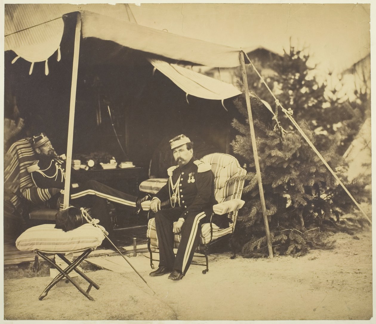 Çadırda Oturan Subaylar, Camp de Châlons, 1857. by Gustave Le Gray