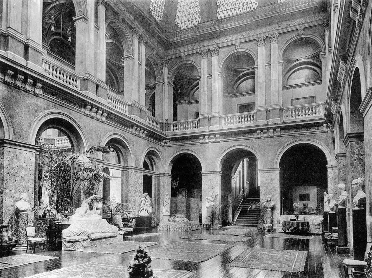 Büyük Salon, Bridgewater Evi, 1908. by HN King