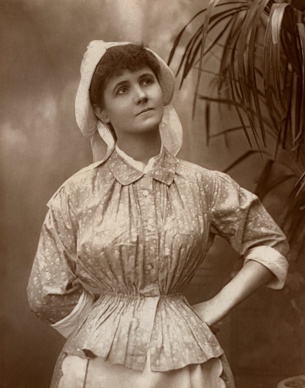 Agnes Hewitt, İngiliz aktris, 1887 by HS Mandelssohn