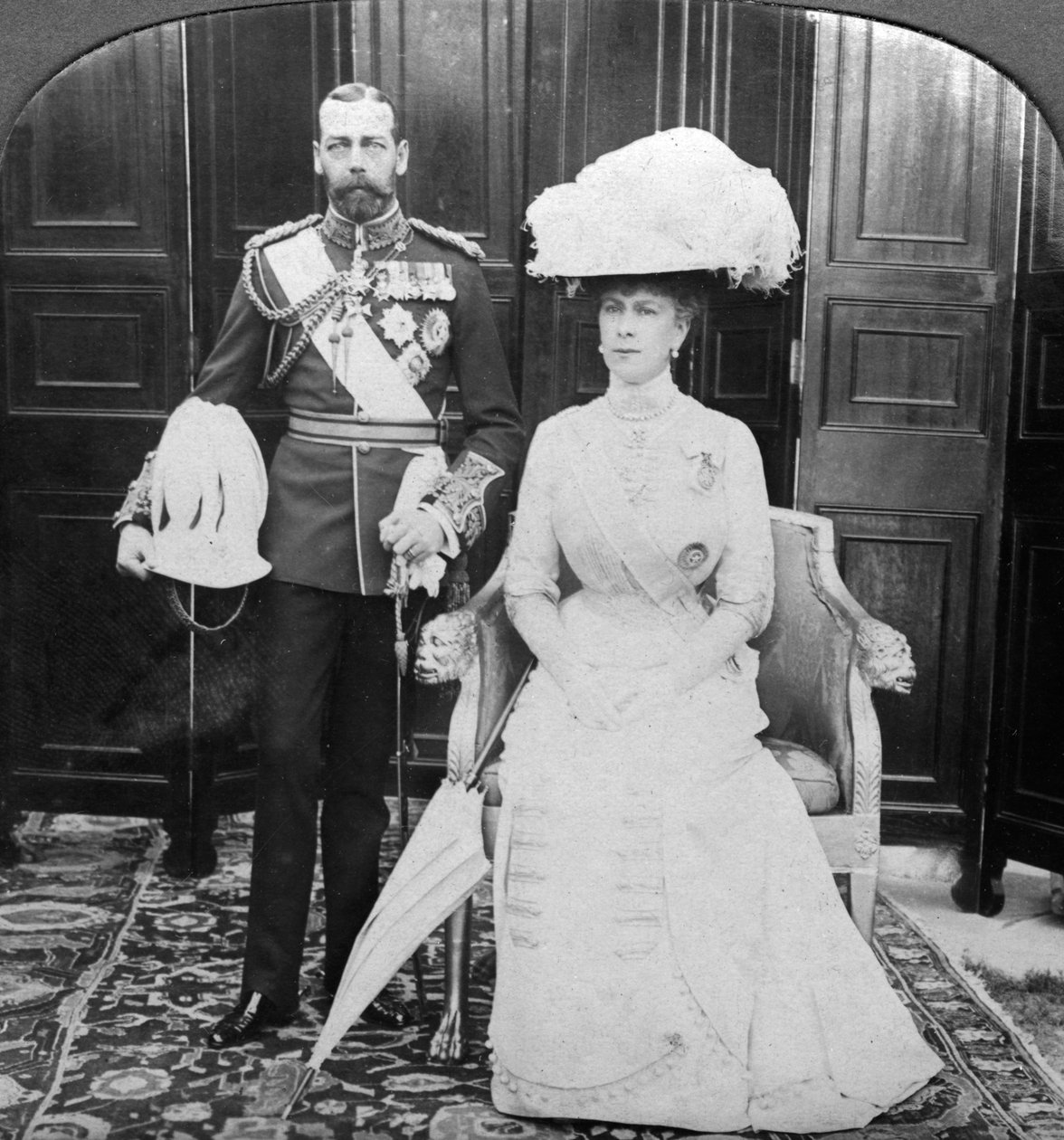 King George V 1865-1935 ve Queen Mary 1867-1953, 20. yüzyılın başlarında. by H. D. Girdwood