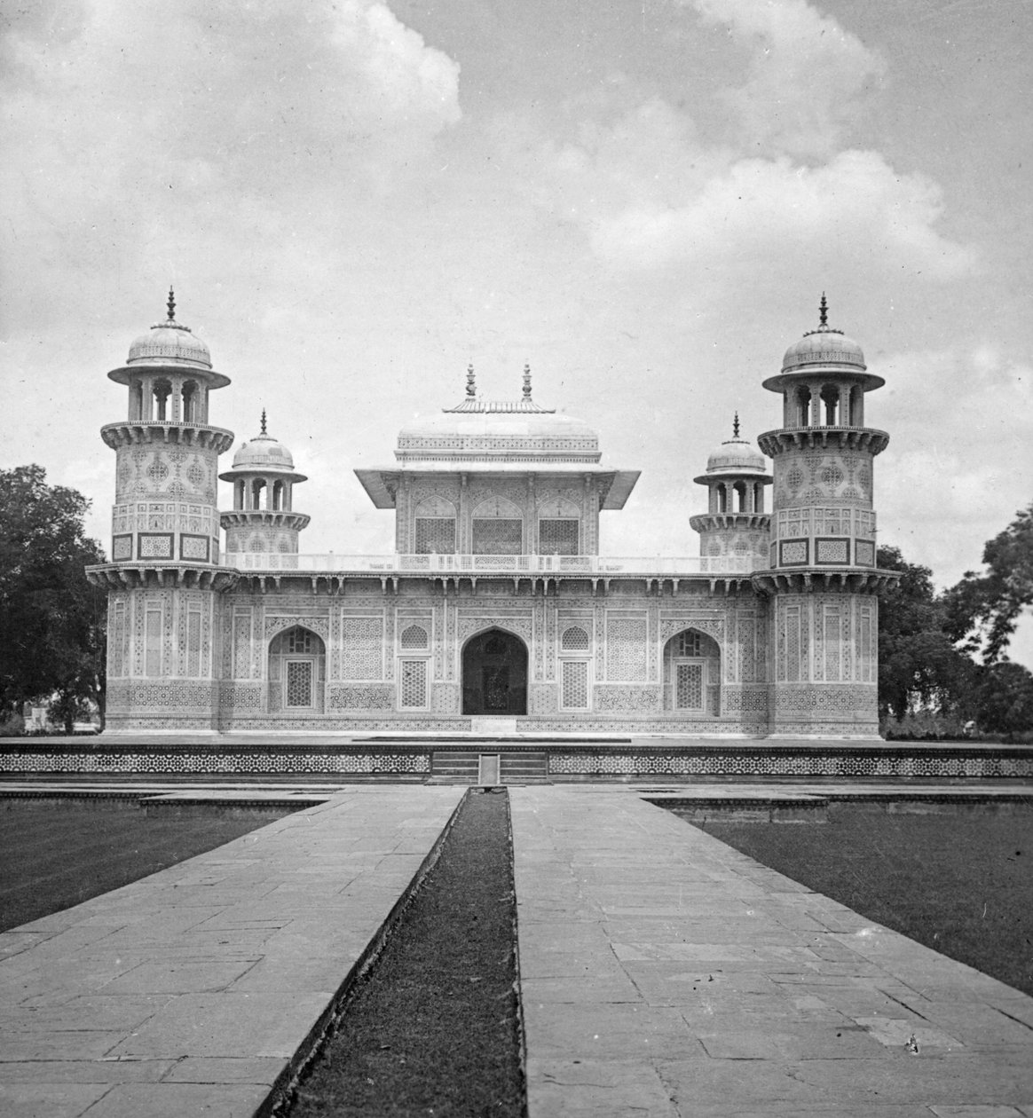 Itmad-Ud-Daulahs Mezarı, Agra, Hindistan, 20. yüzyılın başlarında. by H. Hands and Son