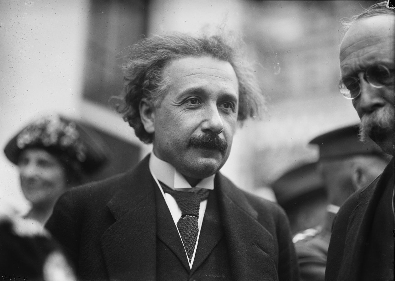 Albert Einstein, Washington, 1922 dolayları (s/b fotoğraf) by Harris & Ewing