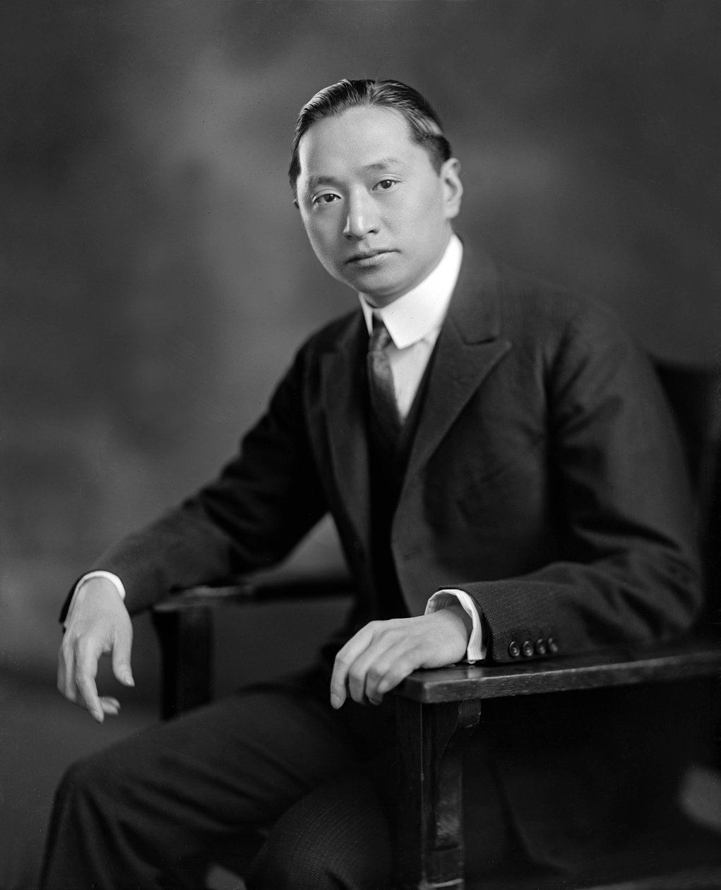 Vi Kyuin Wellington Koo (1887-1985) Çinli diplomat, fotoğraf: Harris & Ewing c. 1925 by Harris & Ewing