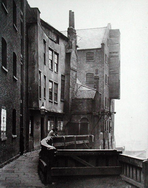 Bankside, St. Mary Overie Rıhtımı