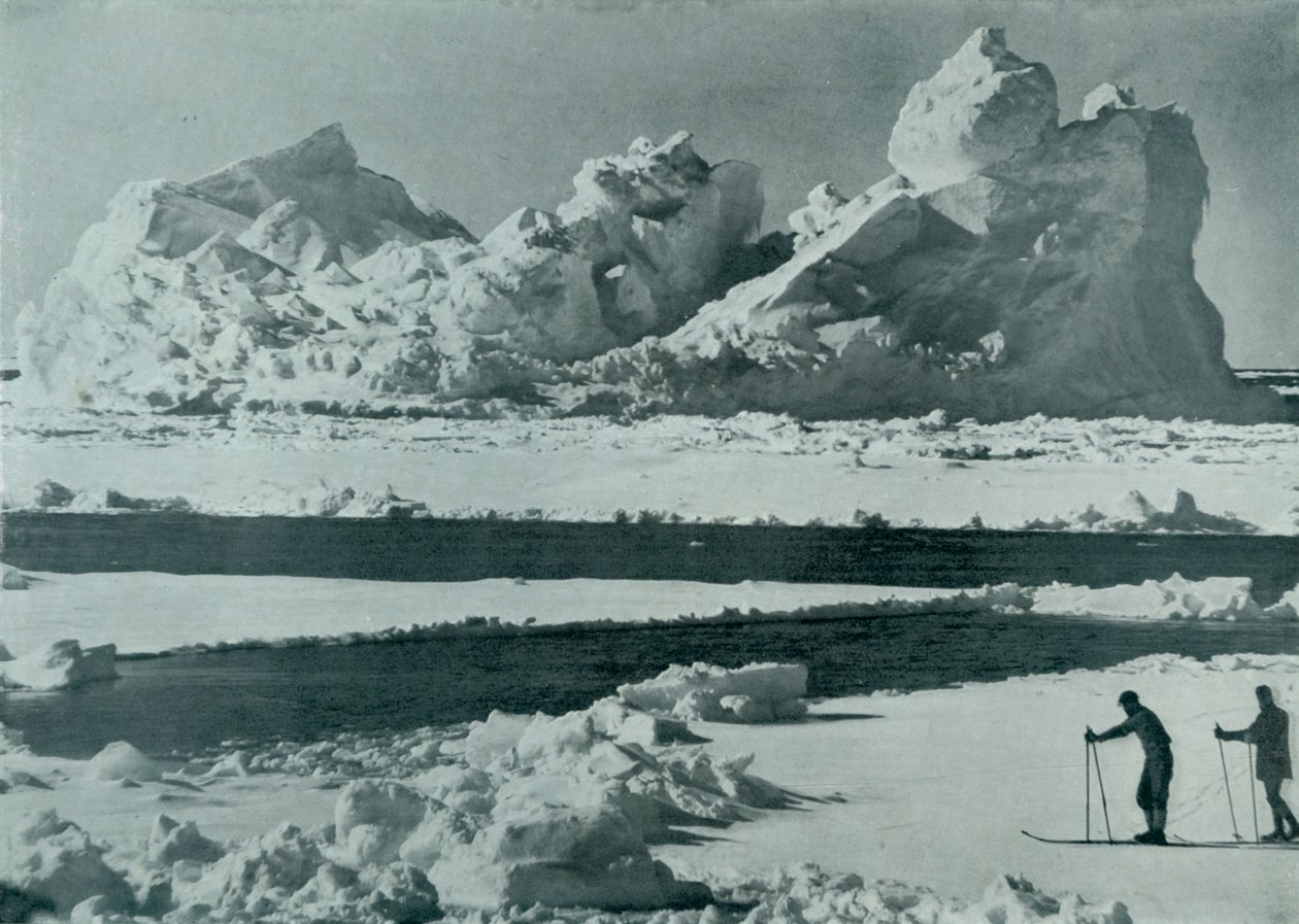 Sürüden Ayrılan Bir Berg, c19101913, 1913 by Herbert Ponting
