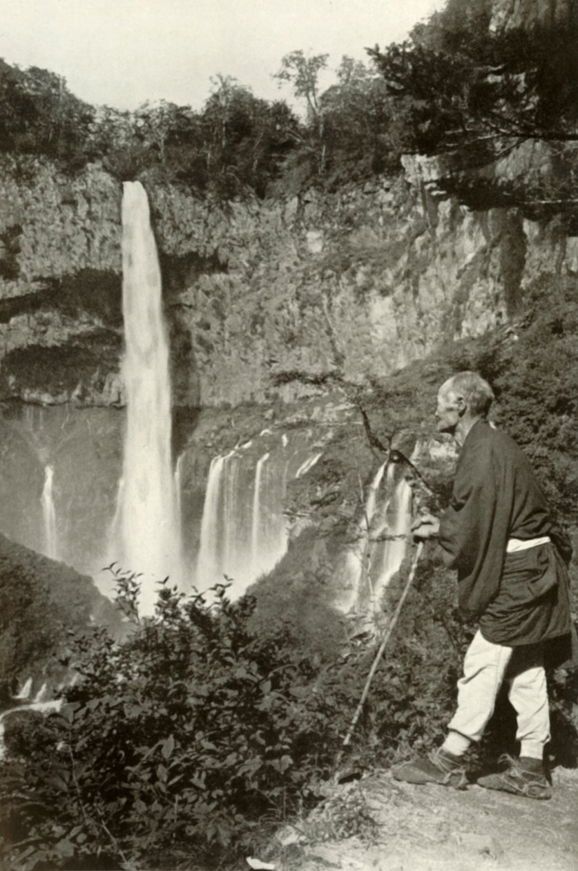 Muhteşem - pişmemiş, 1910. by Herbert Ponting
