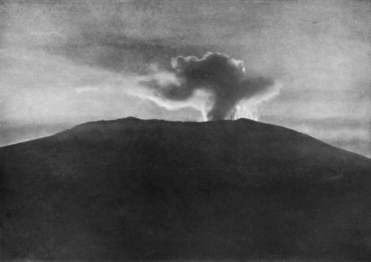 Erebus Dağı Zirvesi, c1910-1912, 1913 by Herbert Ponting