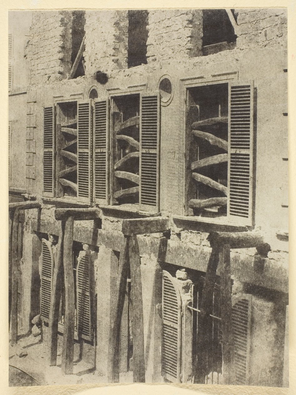 Eski Ev Restorasyonda by Hippolyte Bayard