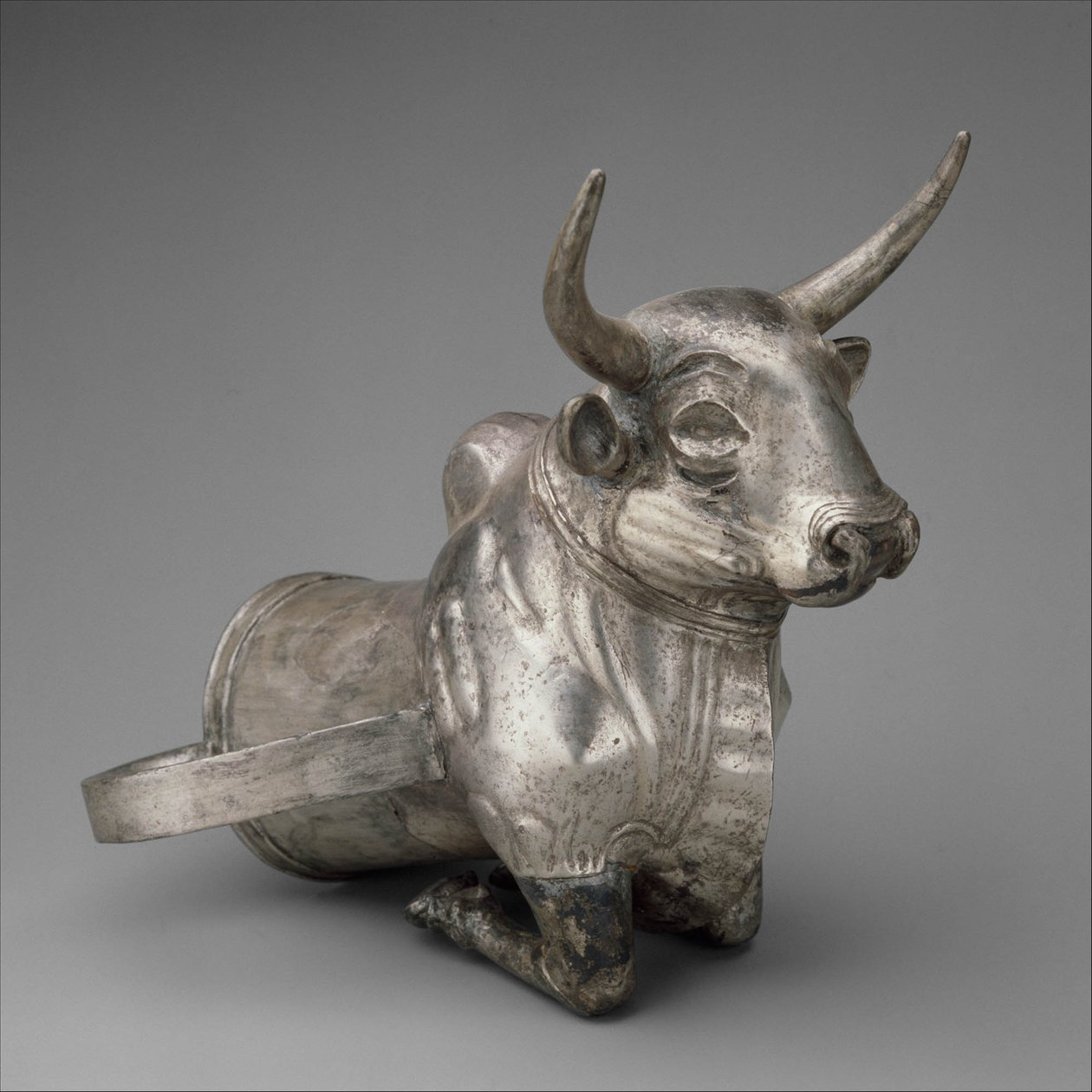 Bir boğanın ön kısmında sona eren gemi, MÖ 1300 dolayları (gümüş) by Hittite