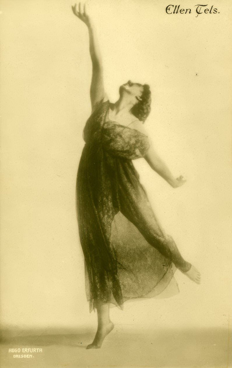 Ellen Tels / Fotopostkarte by Hugo Erfurth