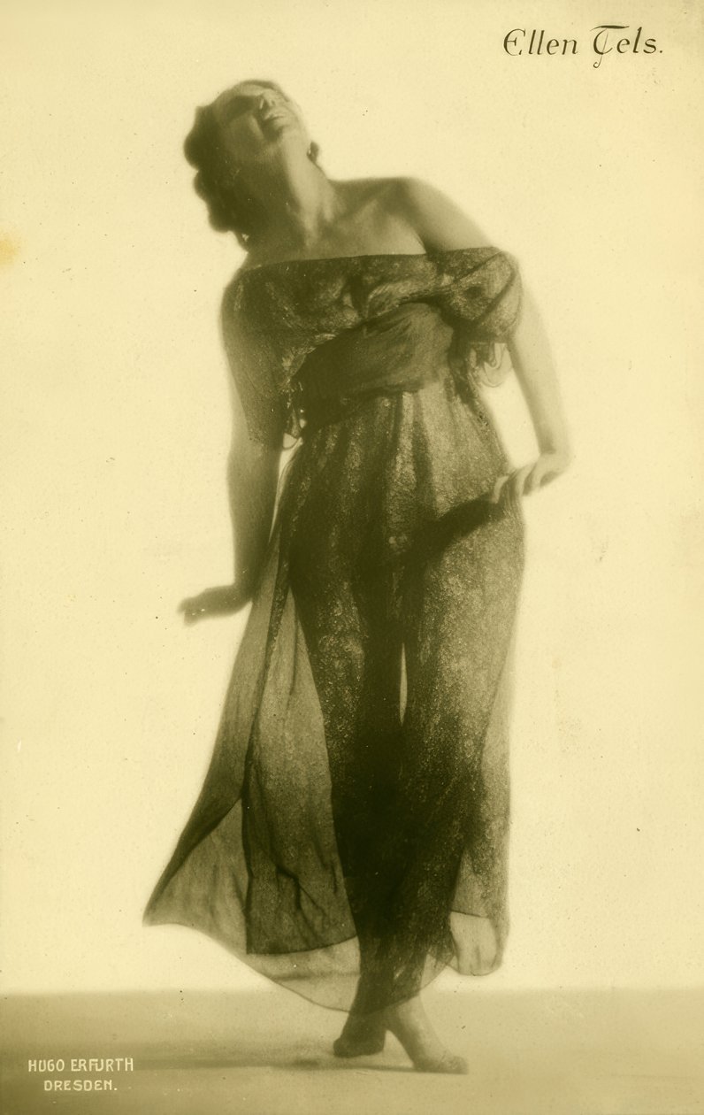 Ellen Tels / Fotopostkarte by Hugo Erfurth