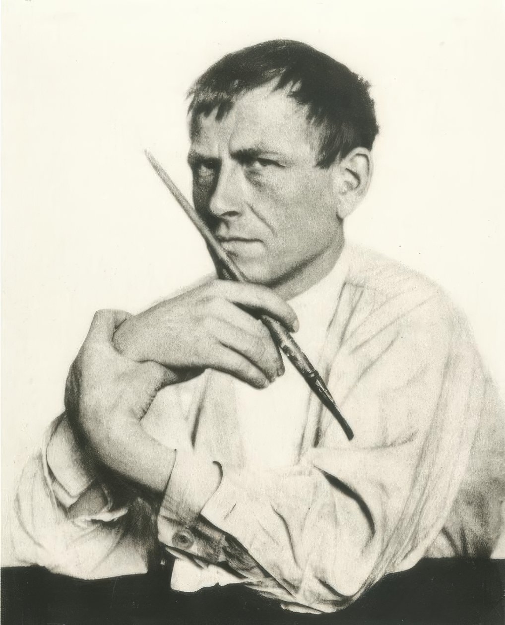 Otto Dix, portre çekimi / Hugo Erfurth by Hugo Erfurth