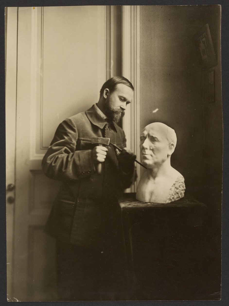  by Iakob Vladimirovich Shteinberg