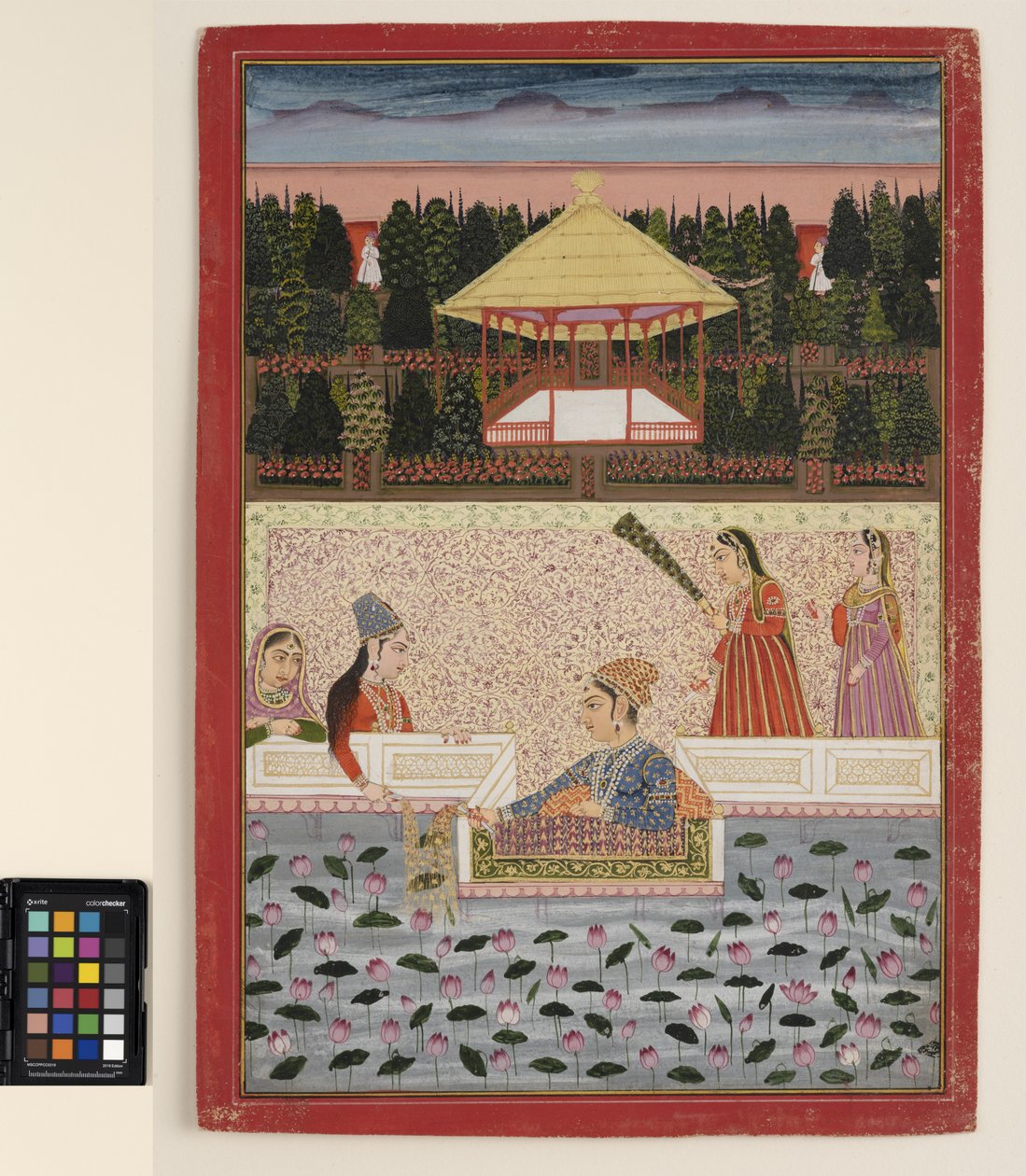 Bir prens ve prenses, lotus havuzunun yanında maytaplarla oynuyor, c.1760 (kağıt üzerinde opak suluboya ve altın rengi) by Indian School