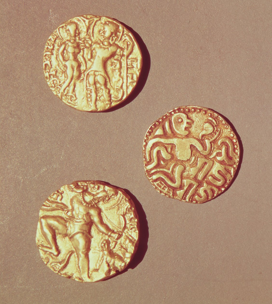 Kumargupta I (425-454) Chandragupta I (320-335) ve Sri Rajray (altın) Dinarları by Indian School