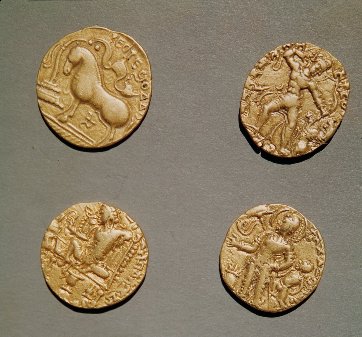 Samudragupta (335-375) Kumaragupta I (415-454) ve Chandragupta I (320-335) (altın) Dinarları by Indian School