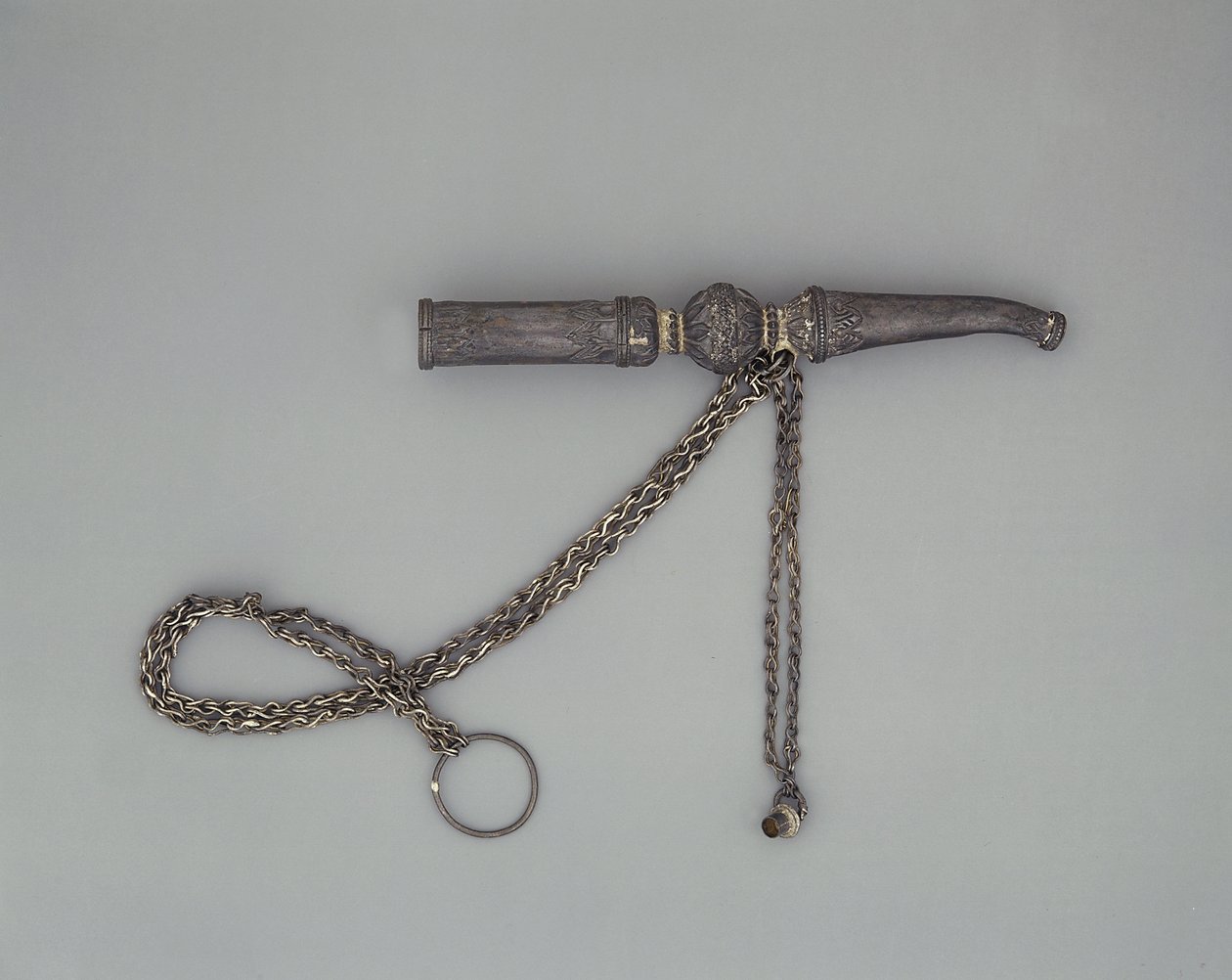 Nargile ağızlığı (nen) (gümüş) by Indian School