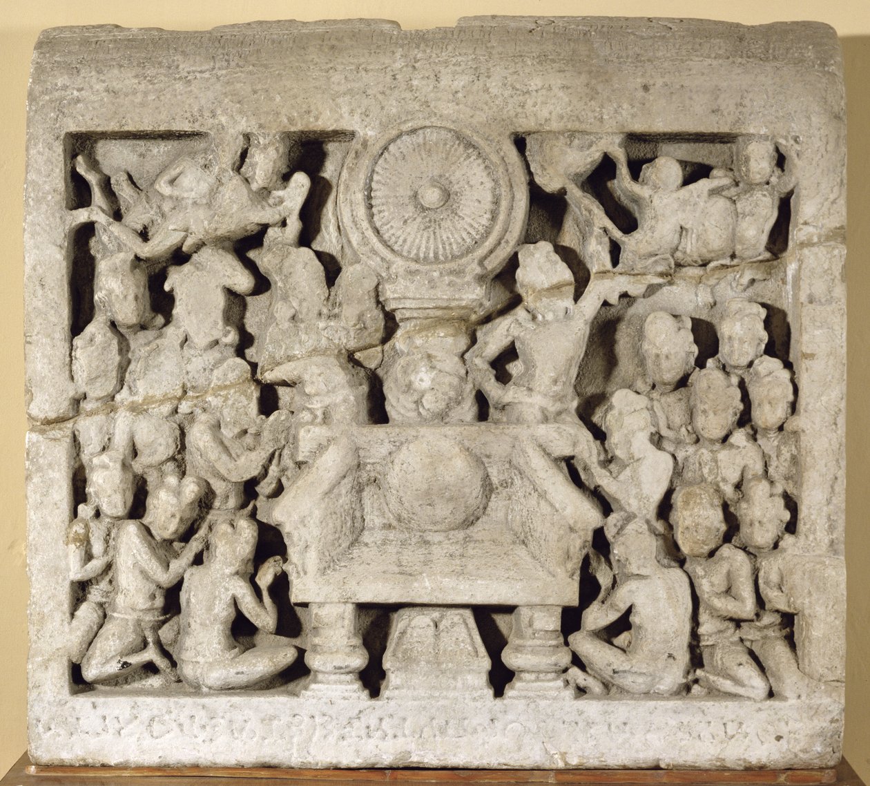 Budist sembollerine tapınma, Amaravati (kireçtaşı) by Indian School