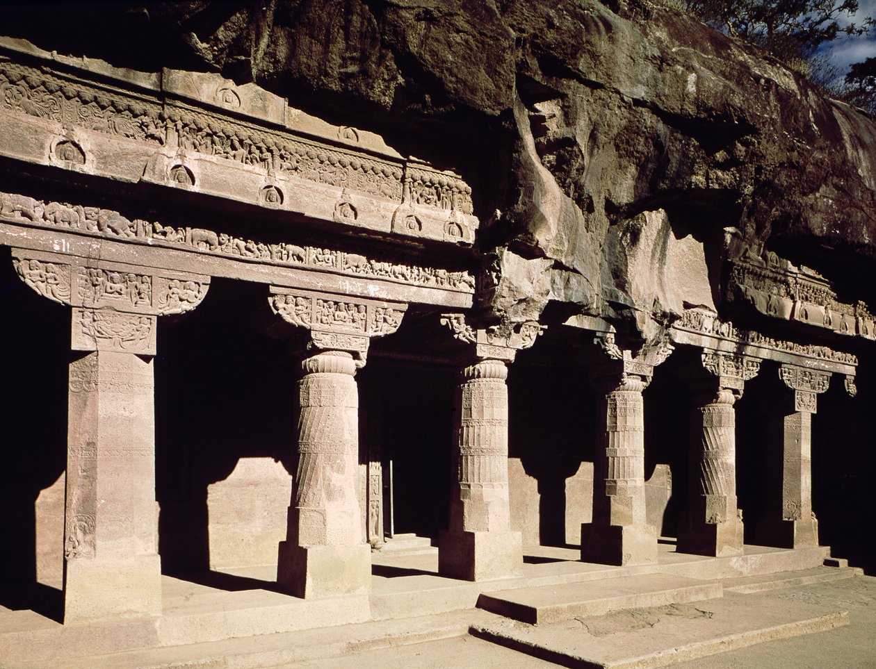 Girişin görünümü, Mağara 1 by Indian School