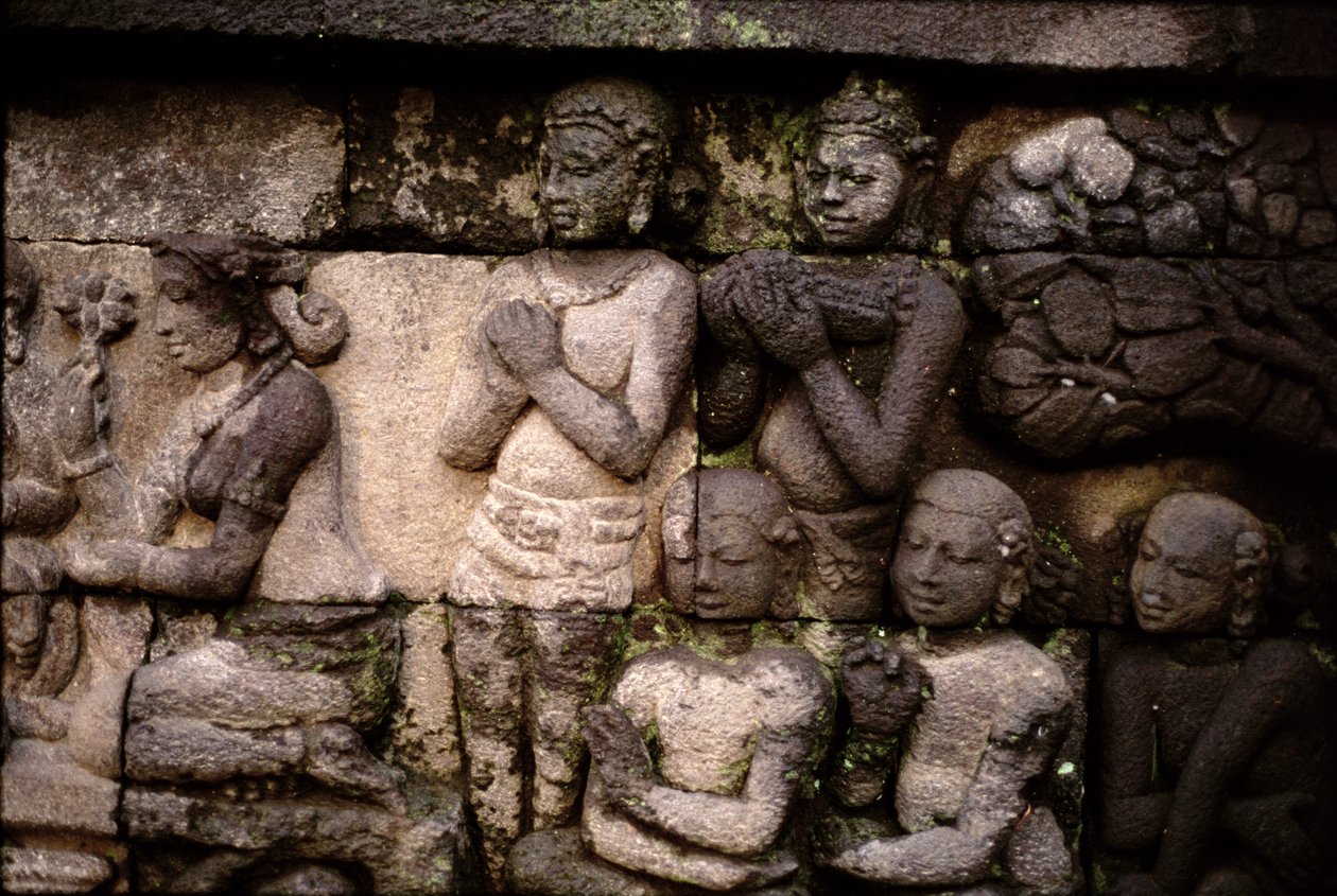 Dış cephe detayı, AD 778-850 volkanik taş by Indonesian