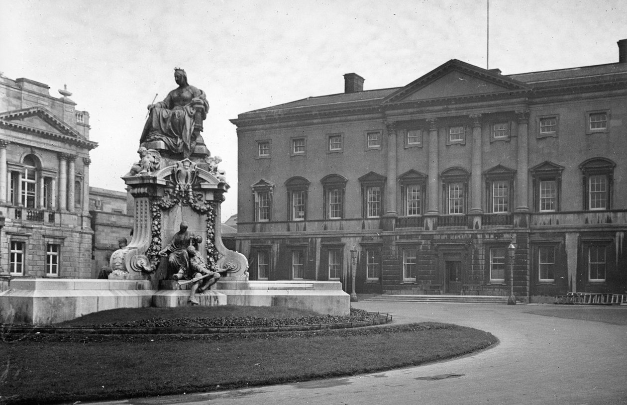 Leinster Evi, Dublin by Irish Photographer