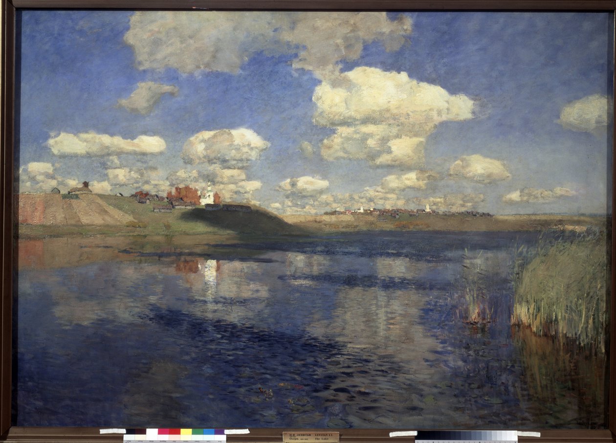 Göl. Sazlıklarla çevrili gölün, kıyılarında, bir köyün ve ekili alanların genişliğinin görünümü. Tablo Isaac (Isaak) Ilyich Levitan (1860-1900), tuval üzerine yağlı boya by Isaak Ilyich Levitan