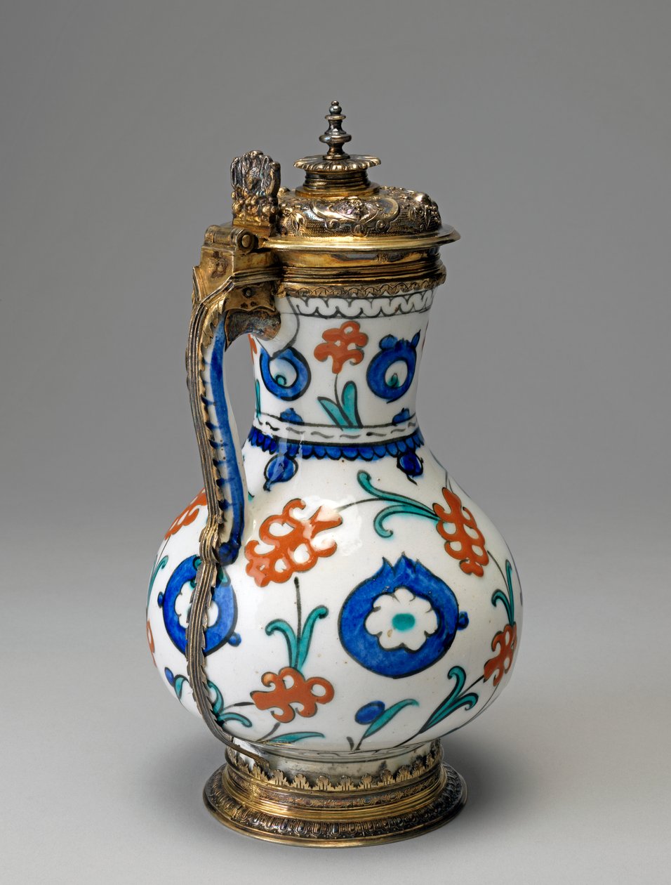 Fritware Sürahi, Osmanlı Dönemi (gümüş yaldızlı sırlı seramik) by Islamic School