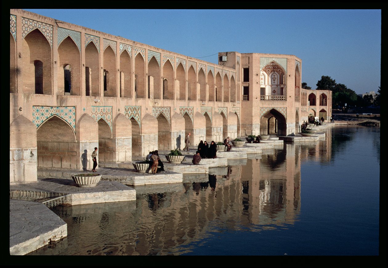 Khaju Köprüsü barajı, Safevi Dönemi by Islamic School