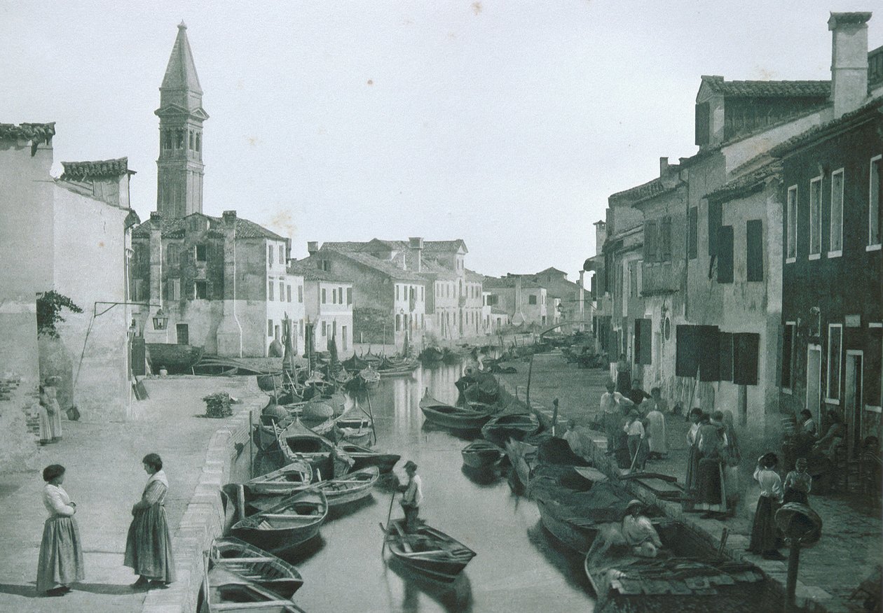 Bir kanal görünümü by Italian Photographer