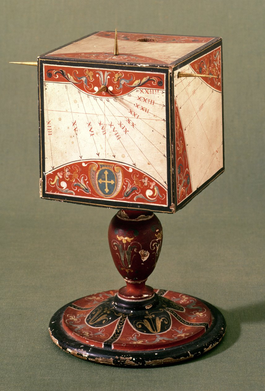 Eski İtalyan, Babil ve Yahudi saat sistemlerinde zamanı gösteren kübik güneş saati, Florentine, c.1560 (ahşap üzerinde distemper) (ayrıca bkz. 260952) by Italian School
