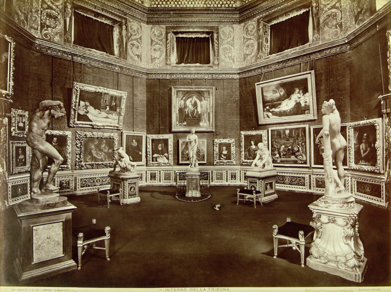Bernardo Buontalenti (1531-1608) tarafından tasarlanan Uffizi Galerisi