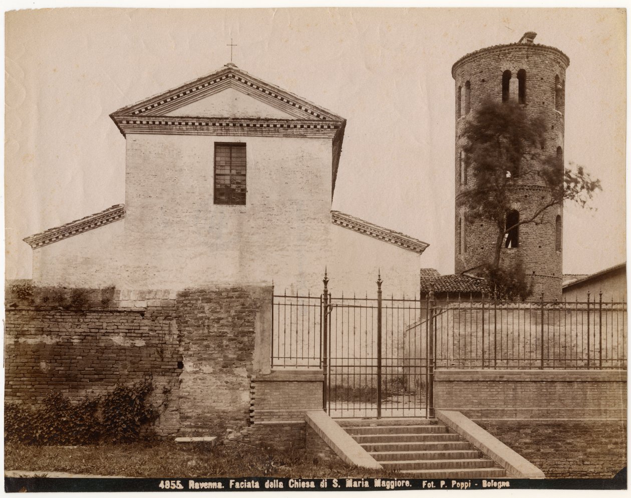 Aziz Mary Major Kilisesi, Ravenna, Emilia-Romagna, İtalya, fotoğraf Pietro Poppi, Bologna, 1900 civarı by Italian Photographer