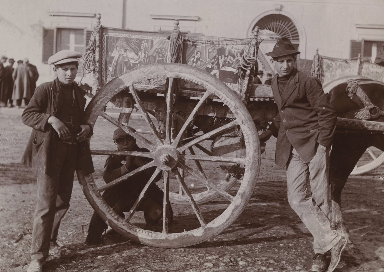 Tipik Sicilya Arabası, 1920 by Italian Photographer