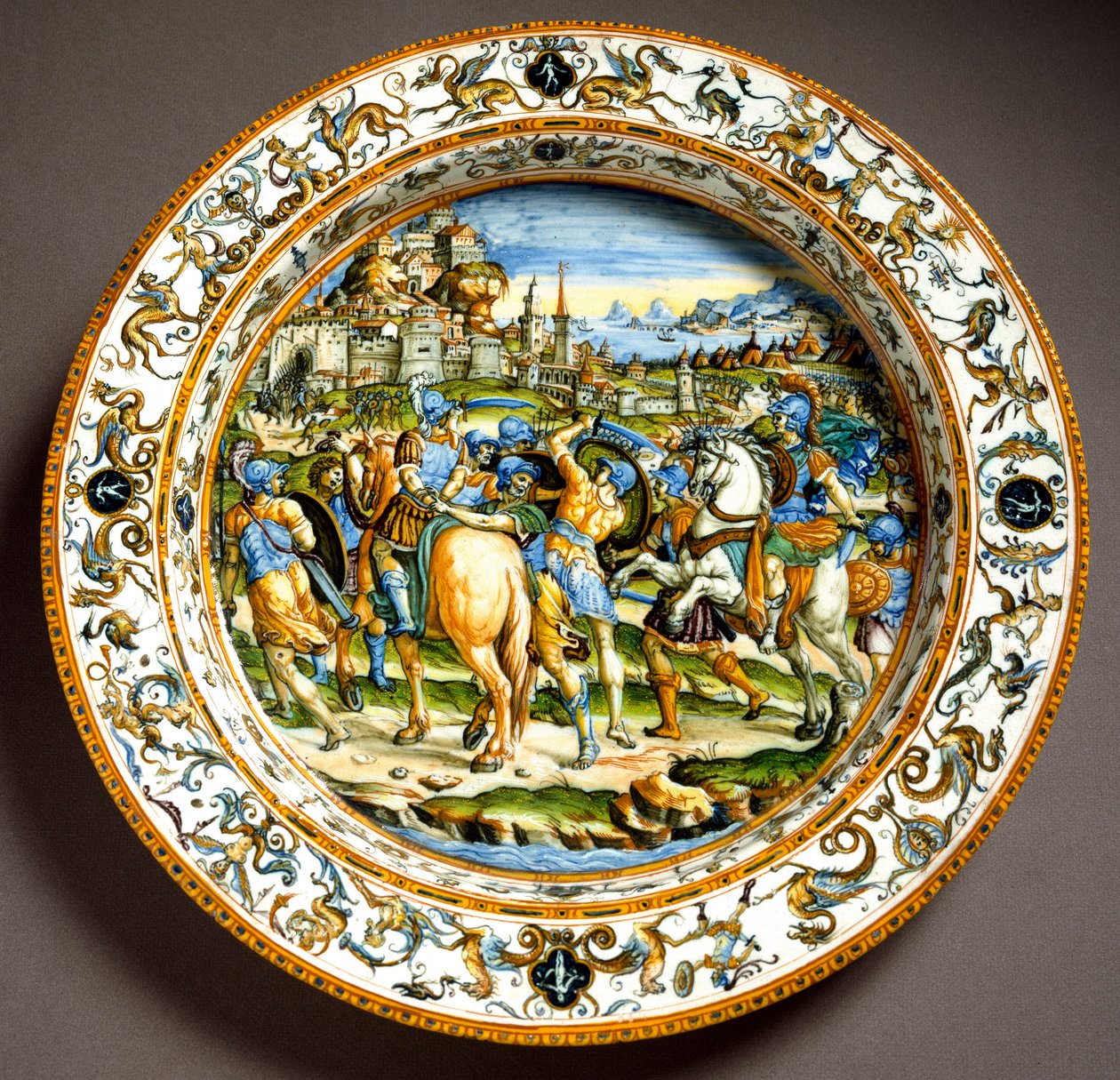 Jules Cesar'ın hayatının bir bölümü Urbino'da Fontana, İtalya atölyesinde üretilen Seramik tabak. 1550 Floransa çevresinde, Museo Nazionale del Bargello by Italian School