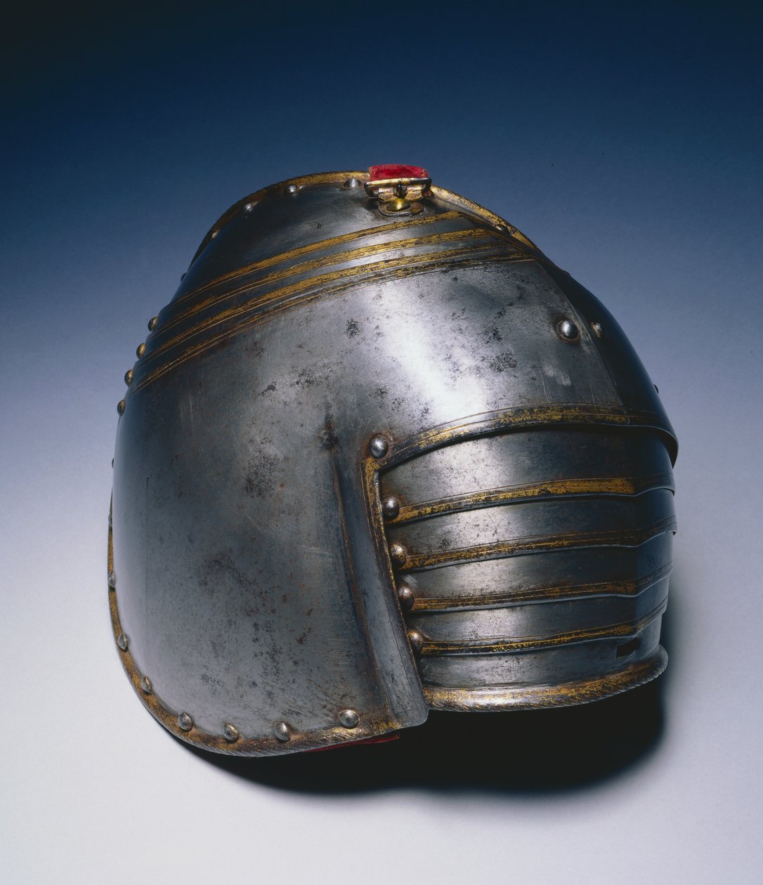 Sağ omuz için Pauldron (yaldız kenarlı mavimsi çelik) by Italian School