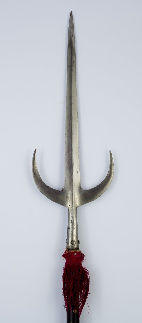 Spetum (çelik, ahşap, pirinç, tekstil ve boya) by Italian School