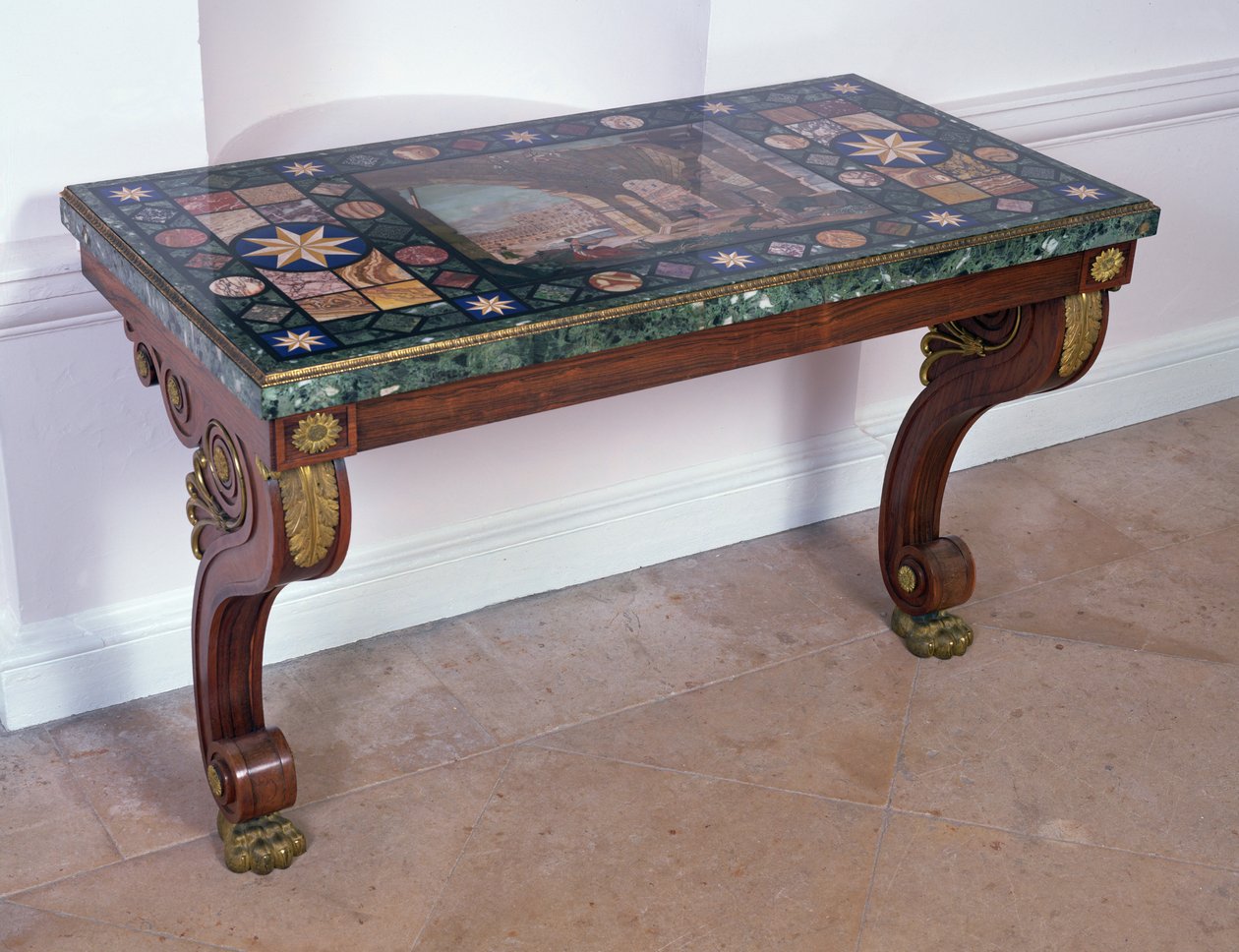 Antonio Ciocci (fl.1722-92) (pietra dure) tarafından yapılan bir tasarımın ardından Kolezyum