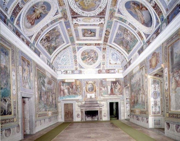 Onofrio Panvinio tarafından tasarlanan ve Taddeo (1529-66) ve Federico Zuccaro (1540-1609) 1557-83 (fresk) tarafından fresklenen 