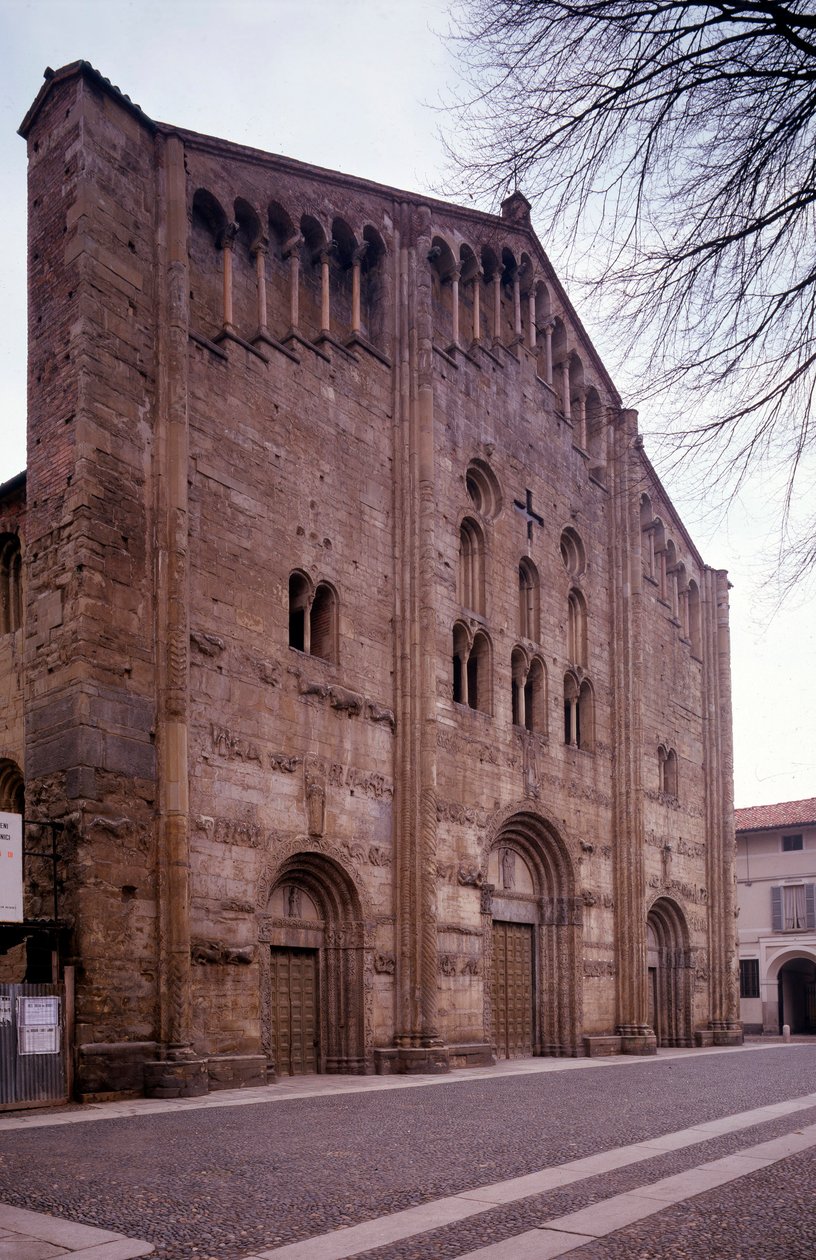 St Michele Maggiore kilisesinin cephesinin görünümü by Italian School