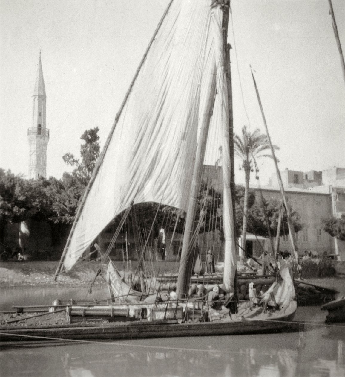 Mahmoudiya Kanalı üzerinde, İskenderiye, Mısır, 20. yüzyıl by J. Dearden Holmes
